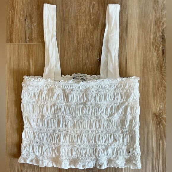 AMERICAN EAGLE OUTFITTERS WHITE CROP TOP SIZE SMALL - Picture 1 of 7